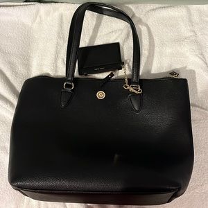 BRAND NEW ANNE KLEIN BLACK TOTE BAG!!!!  $44  (RETAIL $79)